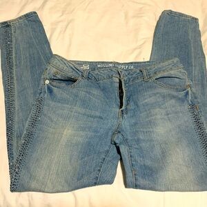 Mossimo Jeans with rhinestones on sides, size 11, coupe fit 6, Preloved.